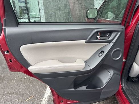 Used 2016 Subaru Forester 2.5i Touring w/ Eyesight & Navigation System image 21