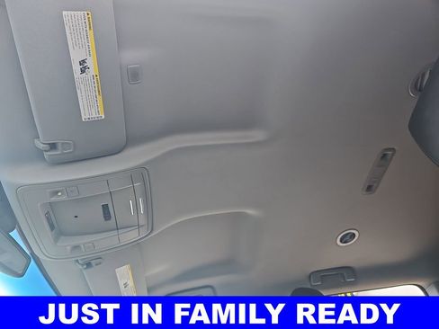 Used 2019 Chevrolet Suburban LS RWD image 29