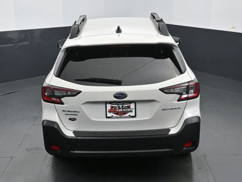 Used 2025 Subaru Outback Premium w/ Popular Package #1A image 31