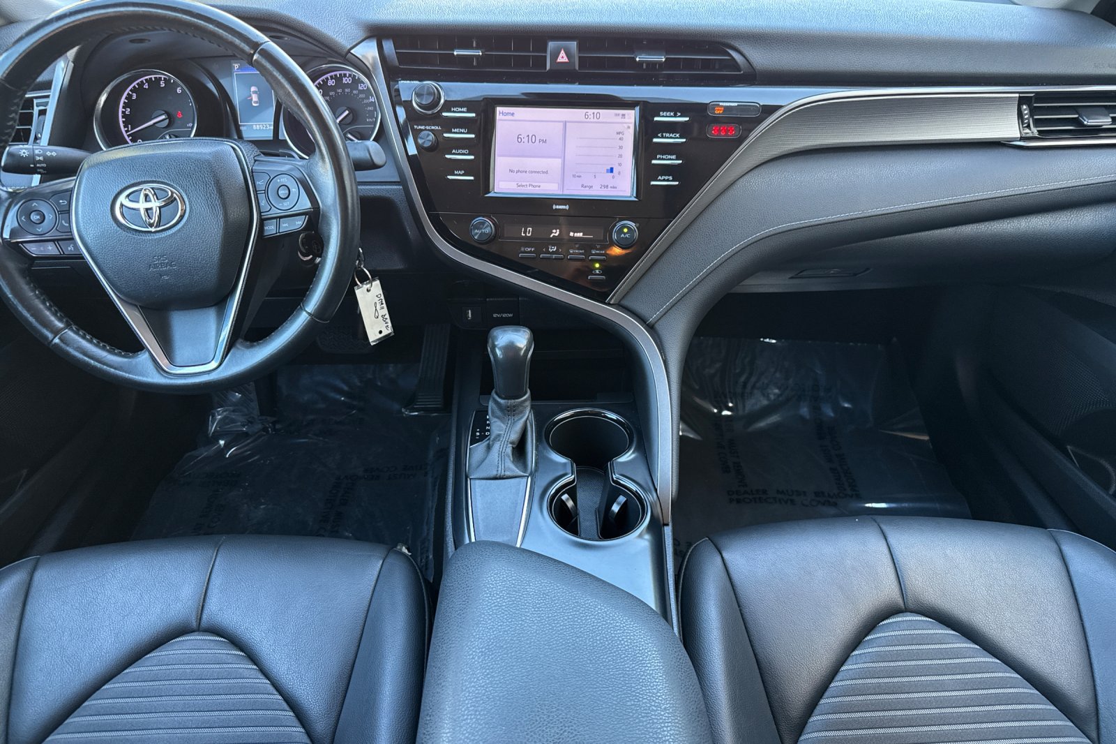 Used 2020 Toyota Camry SE FWD image 14