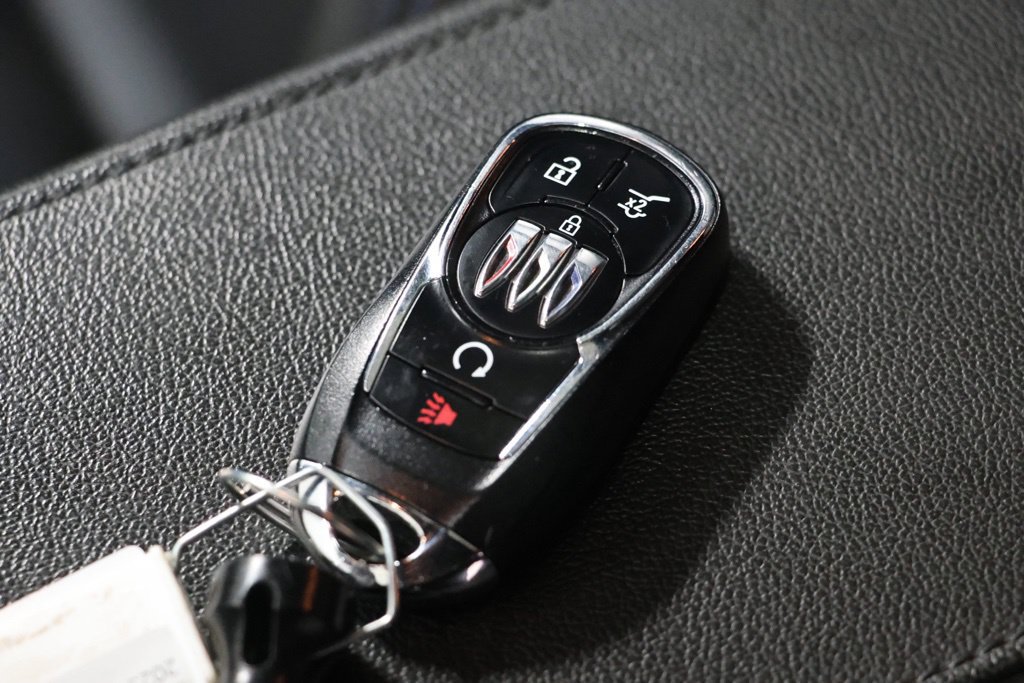Used 2025 Buick Envista Sport Touring w/ Experience Buick Package FWD image 41