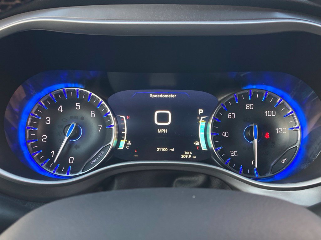 Used 2026 Chrysler Pacifica Select FWD image 16
