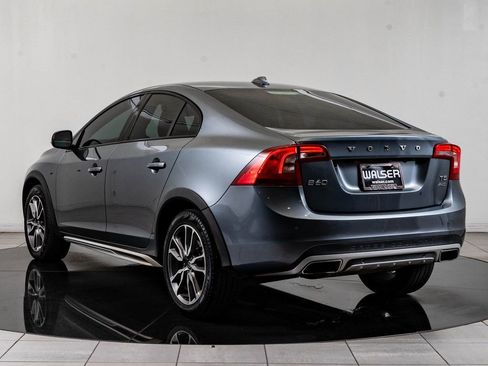 Used 2018 Volvo S60 T5 Cross Country Platinum image 6
