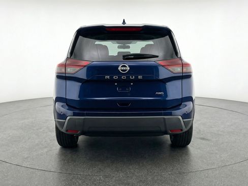 Used 2025 Nissan Rogue SV image 7