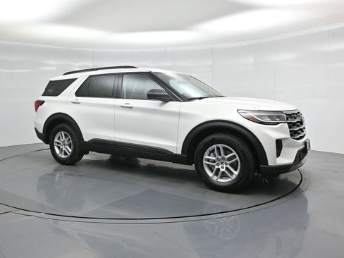 New 2026 Ford Explorer Active RWD image 26