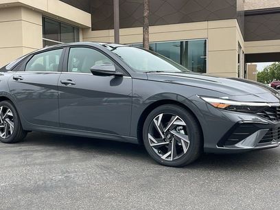 New 2025 Hyundai Elantra Limited