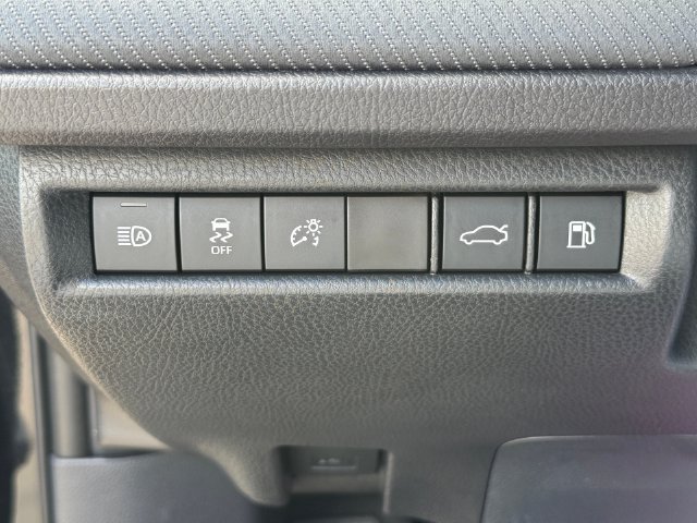Used 2026 Toyota Camry SE FWD image 21
