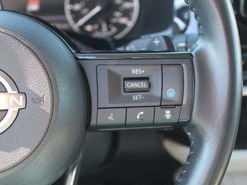 Used 2023 Nissan Pathfinder SV image 24