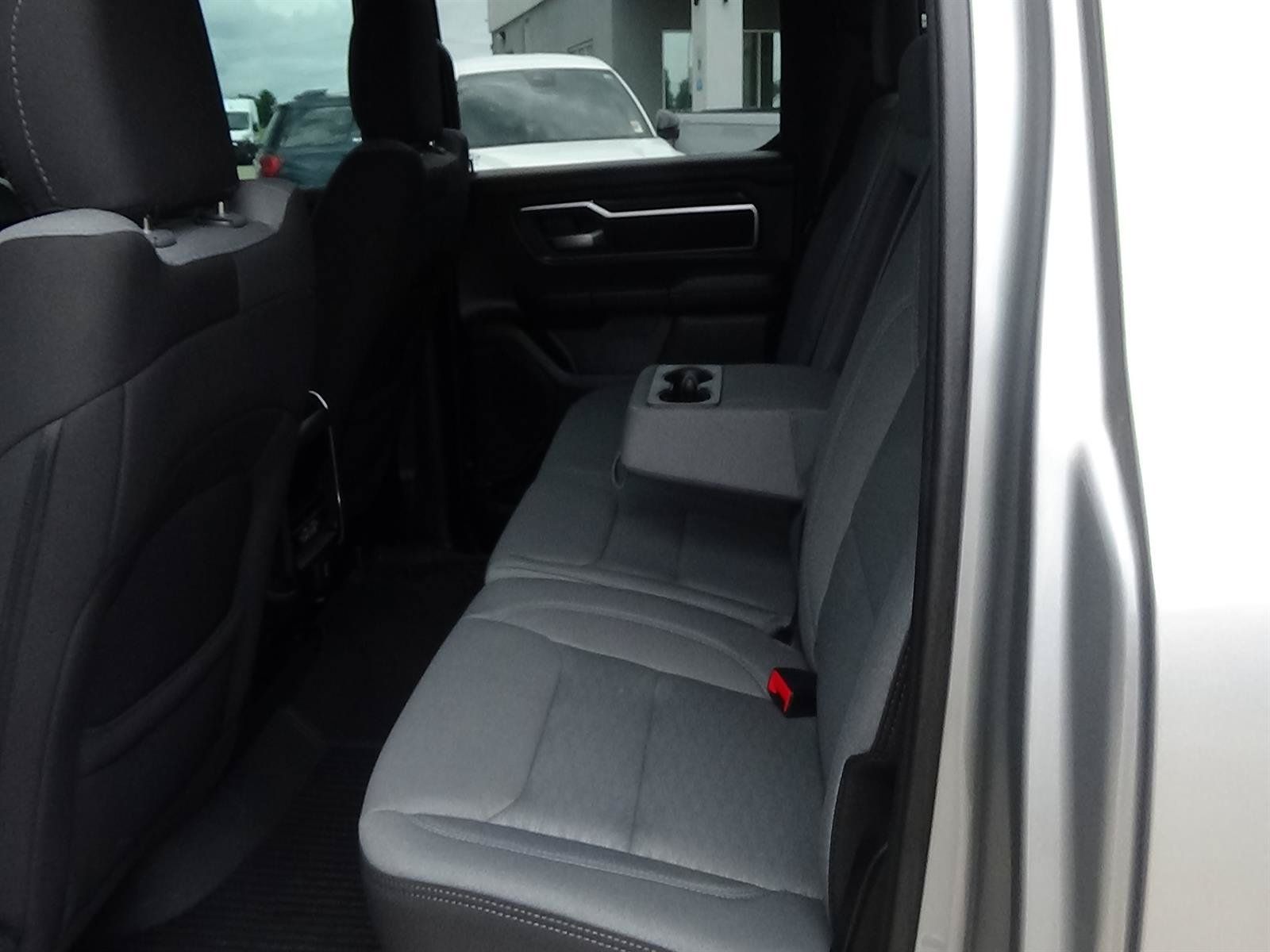 Used 2025 RAM 1500 Big Horn AWD/4WD image 16