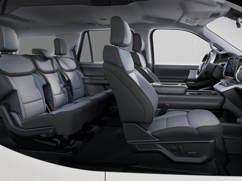 New 2025 Ford Expedition Active image 29