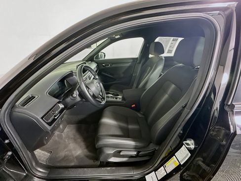 Used 2025 Honda Civic Sport image 13