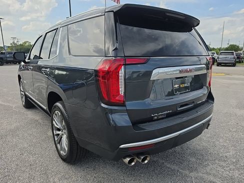 Used 2021 GMC Yukon Denali w/ Denali Premium Package AWD/4WD image 3