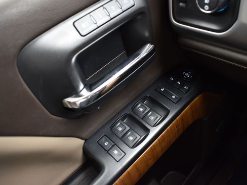 Used 2017 GMC Sierra 2500 SLT image 24