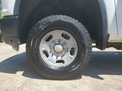 Used 2020 Chevrolet Silverado 2500 W/T AWD/4WD image 7