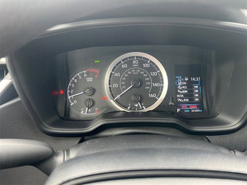 Used 2021 Toyota Corolla LE image 23