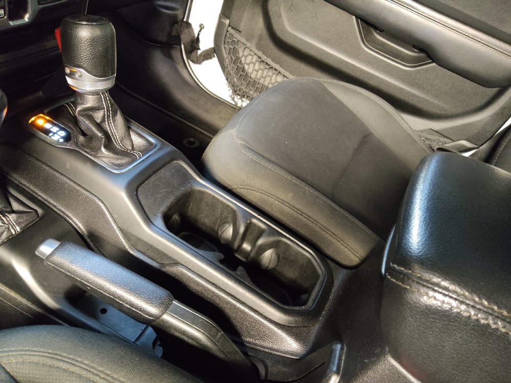 Used 2019 Jeep Wrangler Unlimited Sahara AWD/4WD image 26