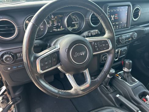 Used 2022 Jeep Wrangler Unlimited Sahara w/ Cold Weather Group image 37