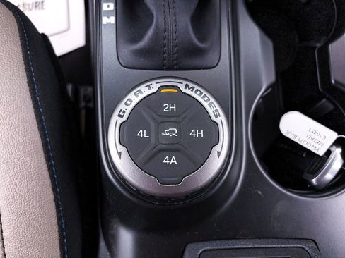 Used 2023 Ford Bronco Wildtrak AWD/4WD image 30