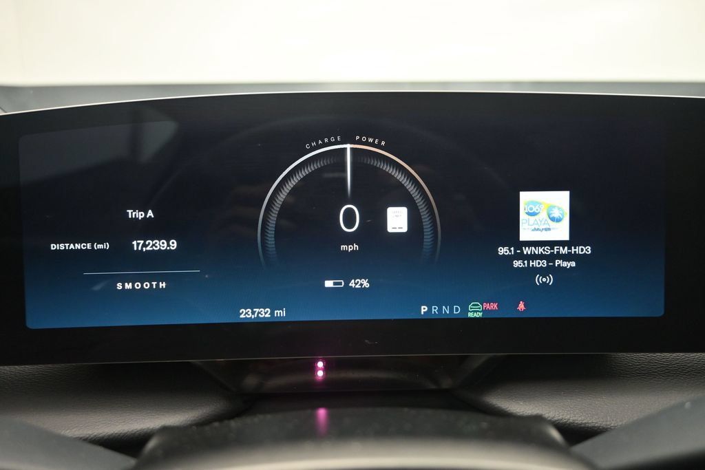 Used 2024 Lucid Air Touring AWD/4WD image 13