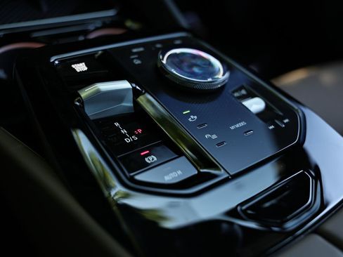 New 2027 BMW 530i w/ Premium Package RWD image 39