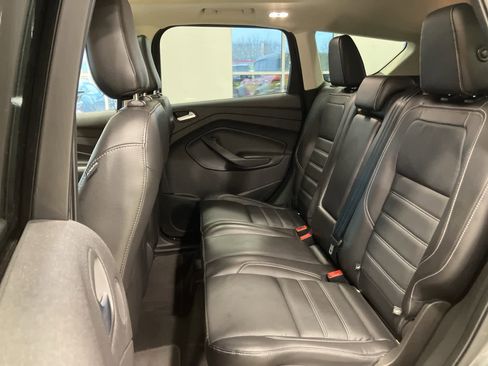 Used 2019 Ford Escape Titanium image 28