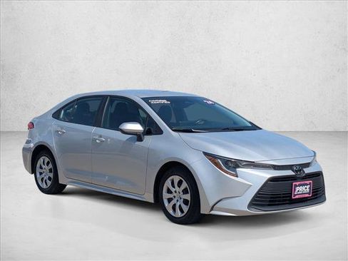 Used 2024 Toyota Corolla LE FWD image 3