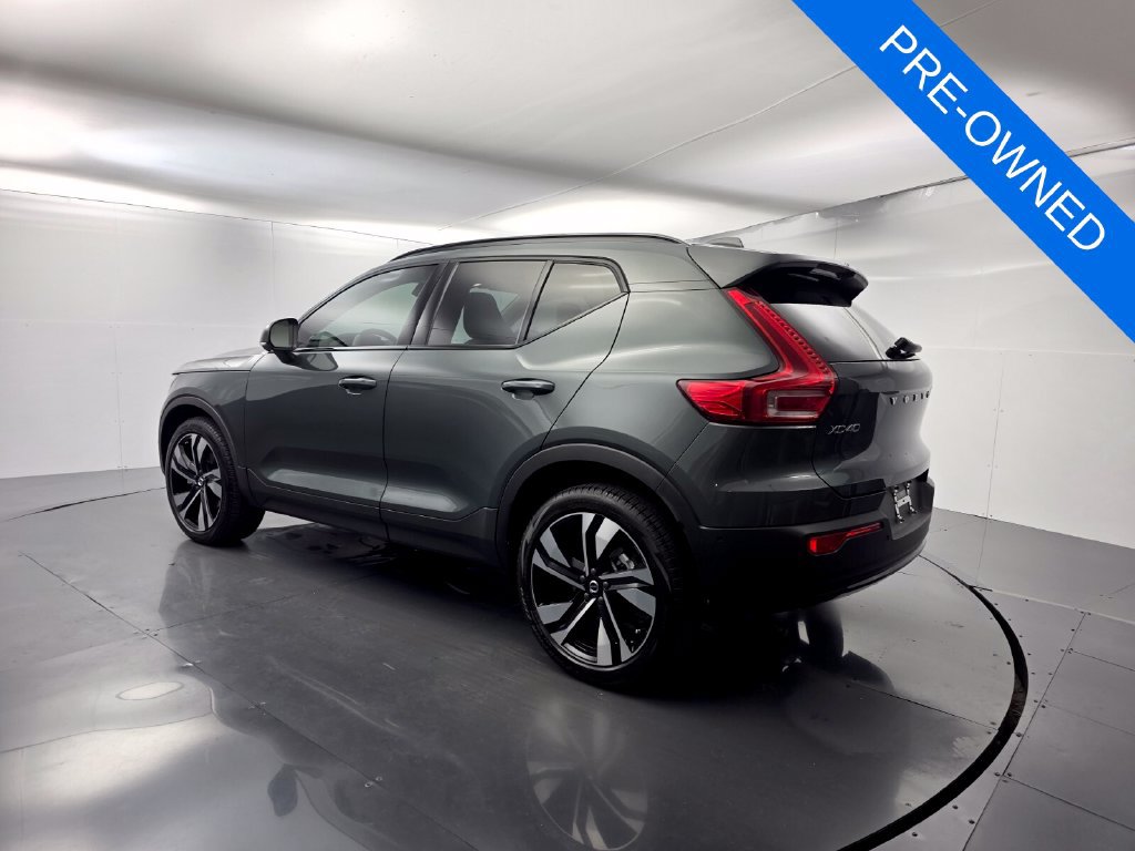 Used 2026 Volvo XC40 B4 Plus w/ Protection Package FWD image 4