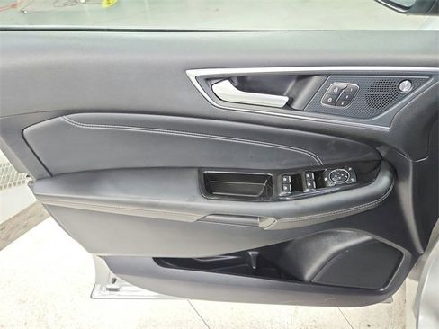 Used 2019 Ford Edge Titanium w/ Equipment Group 301A image 35