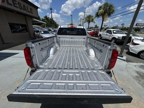 Used 2017 Chevrolet Colorado W/T w/ Custom Special Edition RWD image 9