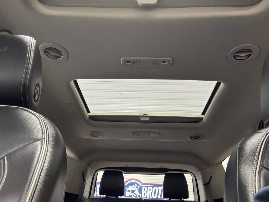 Used 2019 GMC Acadia Denali w/ Technology Package AWD/4WD image 18
