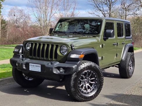 Used 2020 Jeep Wrangler Unlimited Sport AWD/4WD image 4