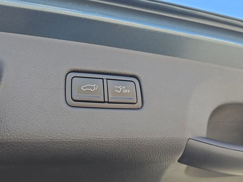 New 2026 Kia Carnival SX image 11