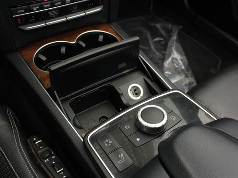 Used 2016 Mercedes-Benz E 400 Cabriolet image 30