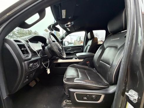 Used 2019 RAM 1500 Laramie w/ Sport Appearance Package image 9