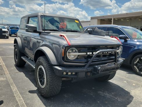 Used 2022 Ford Bronco Outer Banks w/ Sasquatch Package AWD/4WD image 1