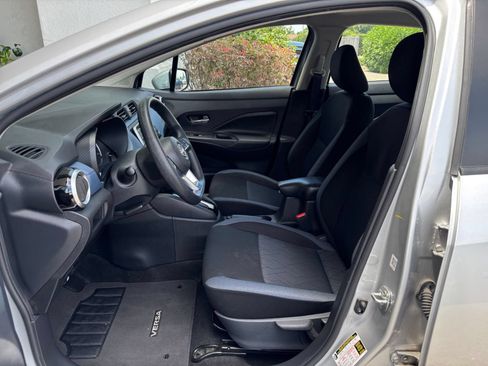 Used 2025 Nissan Versa SV FWD image 25