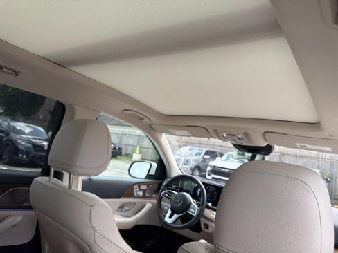 Used 2022 Mercedes-Benz GLS 450 4MATIC image 10