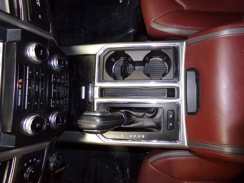 Used 2018 Ford F150 Platinum w/ Equipment Group 701A Luxury image 20