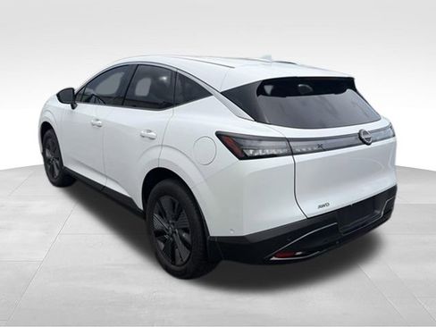 Used 2025 Nissan Murano SL AWD/4WD image 3