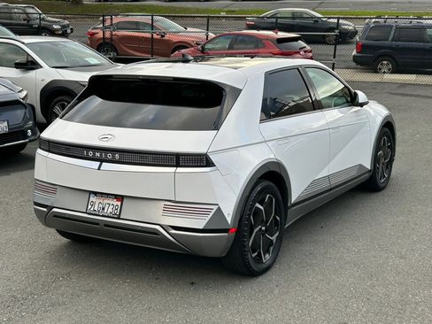 Used 2024 Hyundai Ioniq 5 Limited image 5