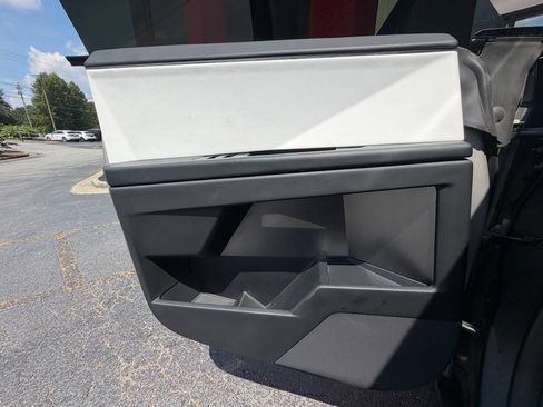 Used 2024 Tesla Cybertruck AWD Crew Cab image 11