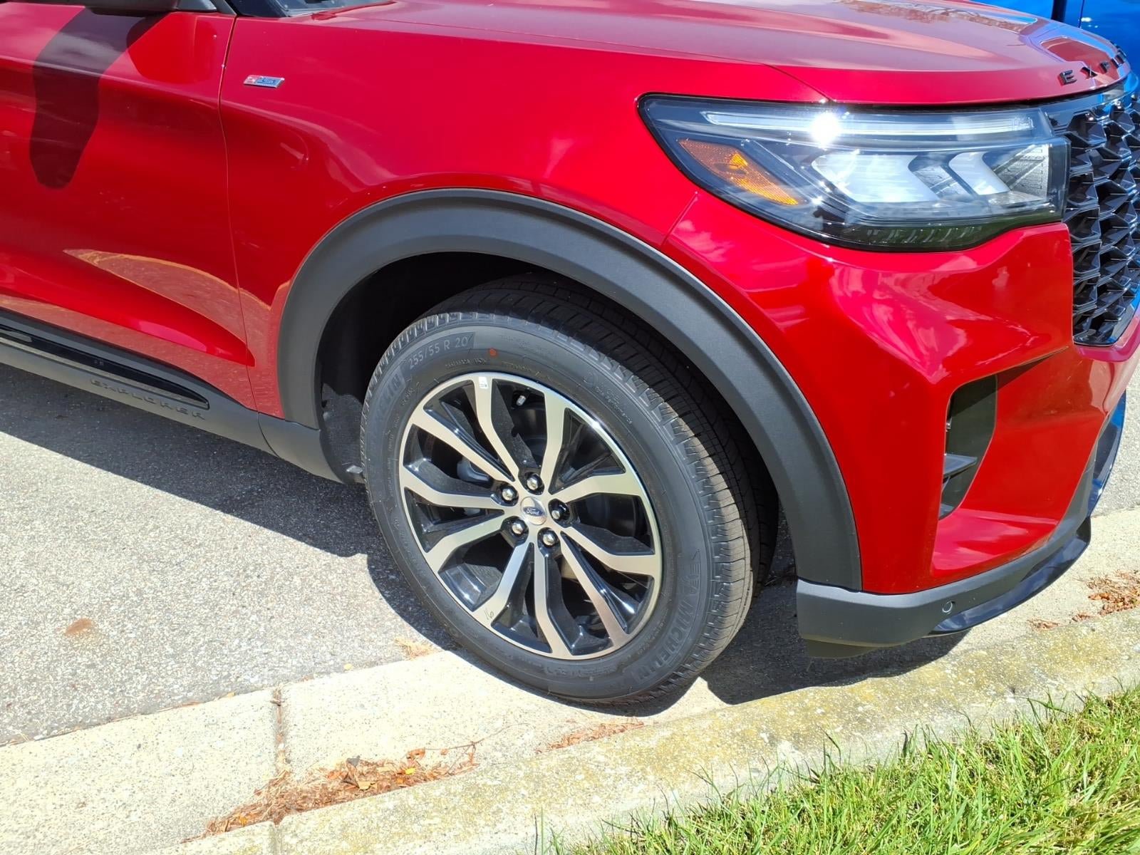 New 2026 Ford Explorer ST-Line AWD/4WD image 4