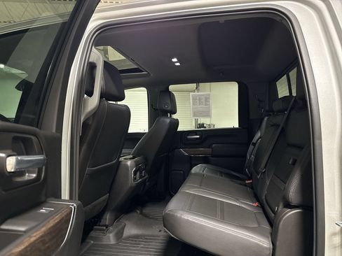 Used 2021 GMC Sierra 2500 Denali w/ Denali Ultimate Package AWD/4WD image 24