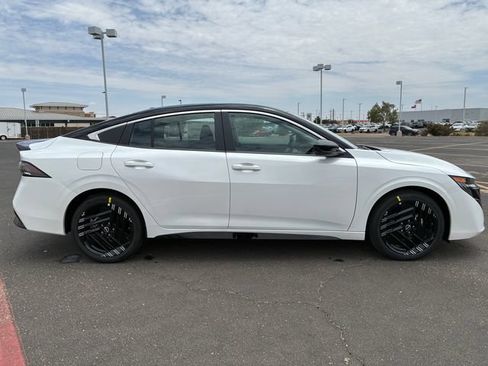 New 2026 Nissan Sentra SR FWD image 7