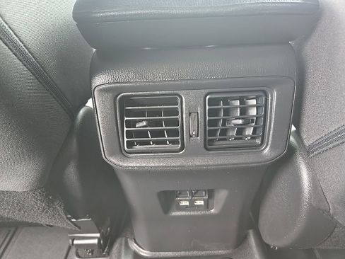 Used 2021 Toyota RAV4 XLE image 27