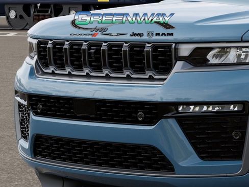 New 2026 Jeep Grand Cherokee Summit AWD/4WD image 11