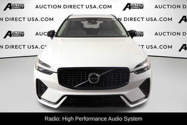 Used 2024 Volvo XC60 B5 Plus AWD/4WD image 2