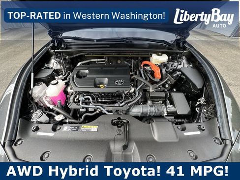 Used 2024 Toyota Crown Limited image 21