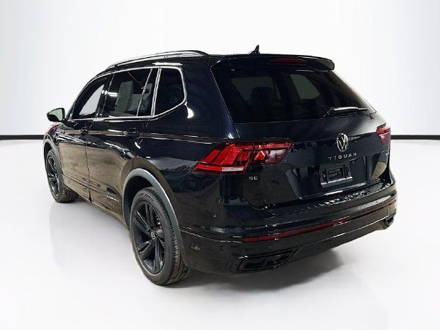 Used 2024 Volkswagen Tiguan SE R-Line AWD/4WD image 5