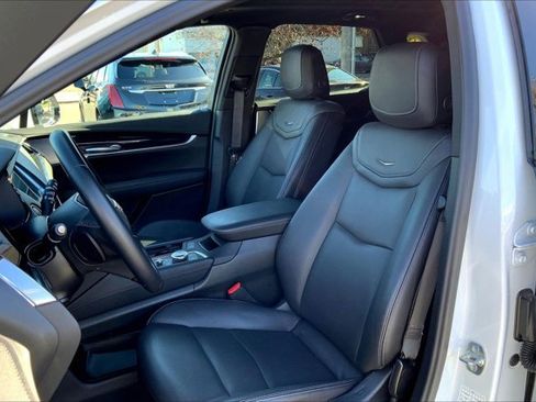 Used 2025 Cadillac XT5 Premium Luxury image 25
